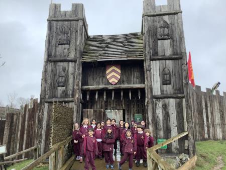 Year 1 visit Mountfitchet Castle